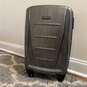 Samsonite Carry On Suit Case